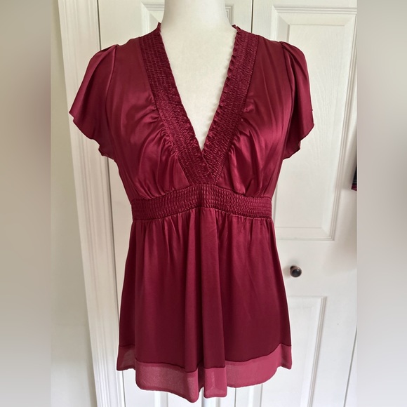 New BCBG Max Azria Silk Burgundy Top Size S - Picture 1 of 8